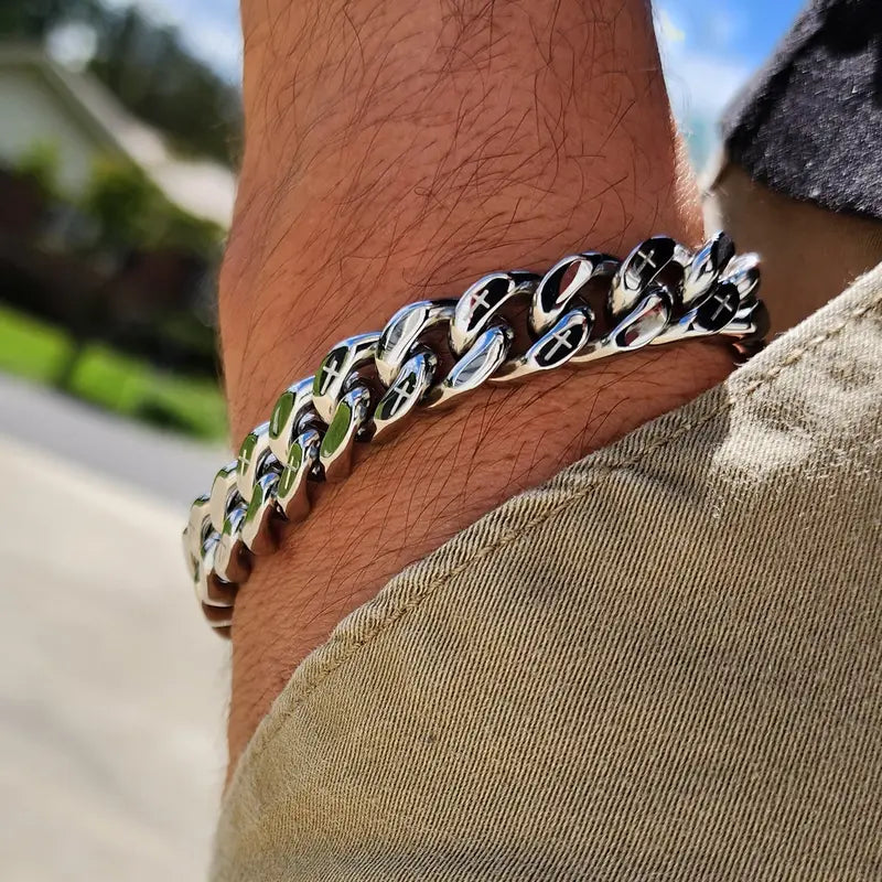 Gemvius Genesis Cuban Link Bracelet - Engraved Crosses